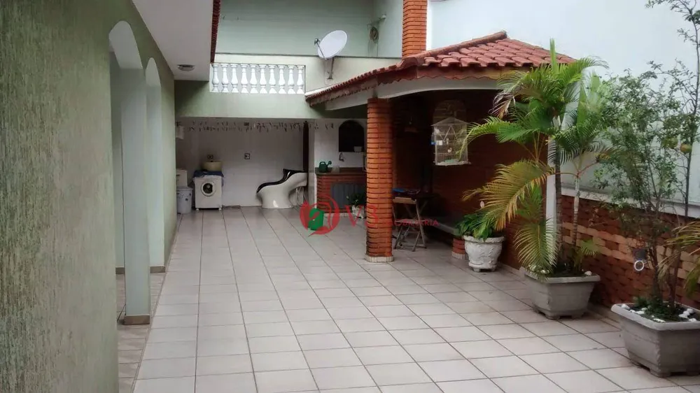 Sobrado, 3 quartos, 250 m² - Foto 1