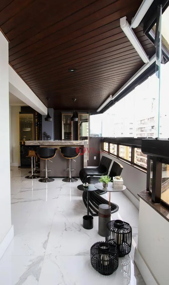 Apartamento, 4 quartos, 202 m² - Foto 4