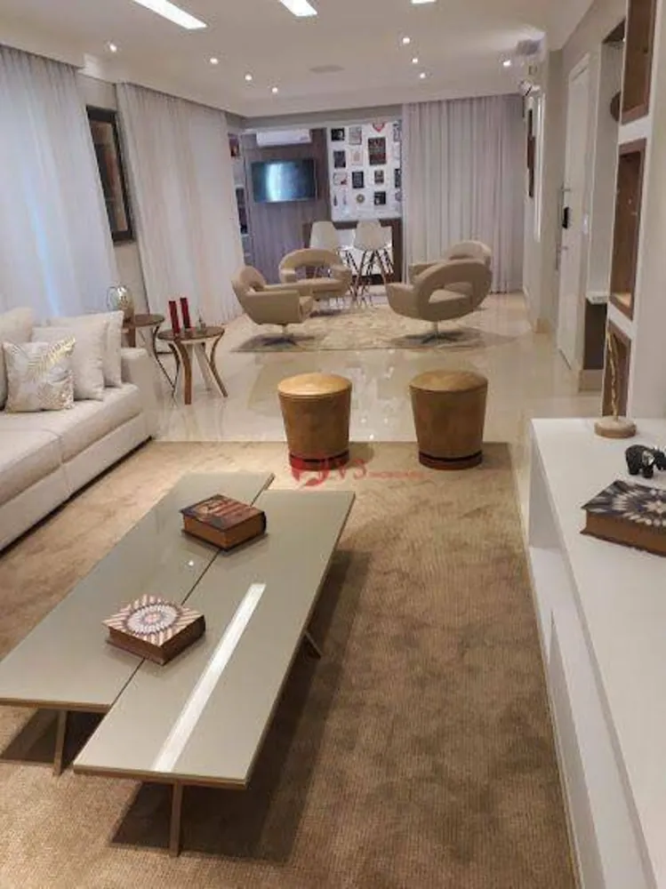 Apartamento, 3 quartos, 218 m² - Foto 8