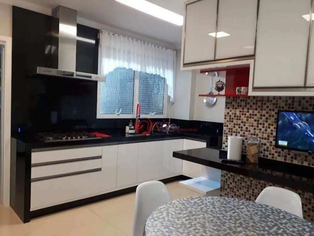 Apartamento, 3 quartos, 218 m² - Foto 3