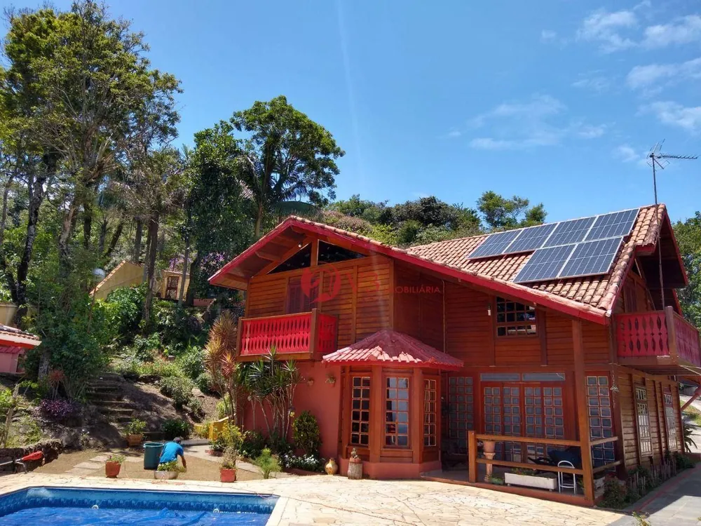 Chácara, 3 quartos, 1600 m² - Foto 1