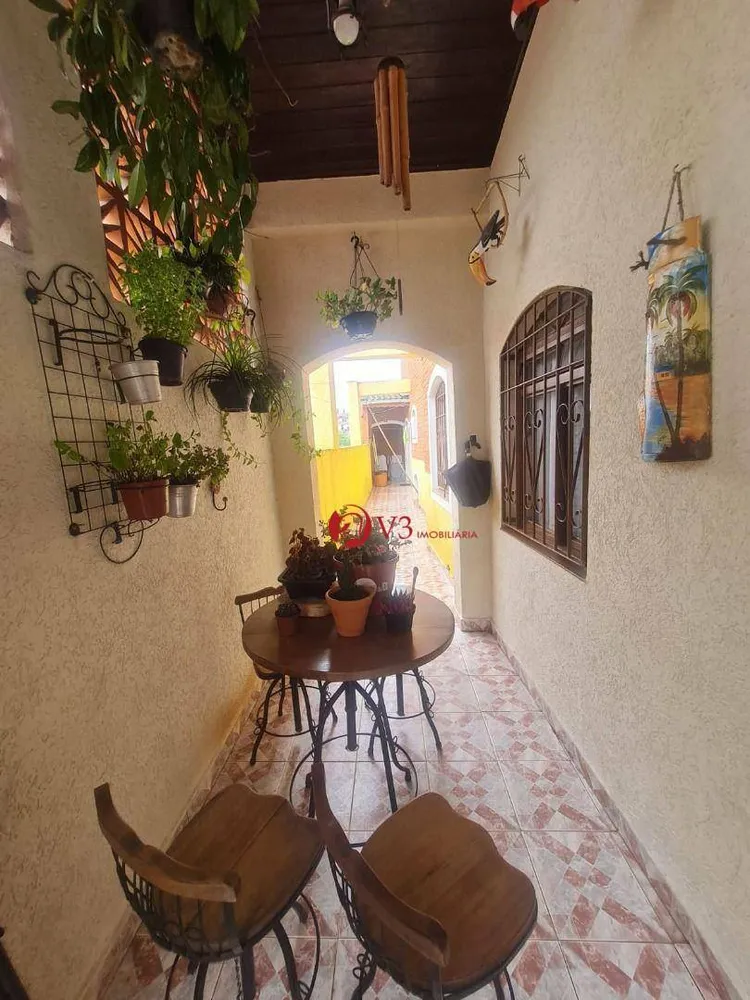 Casa, 3 quartos, 230 m² - Foto 2