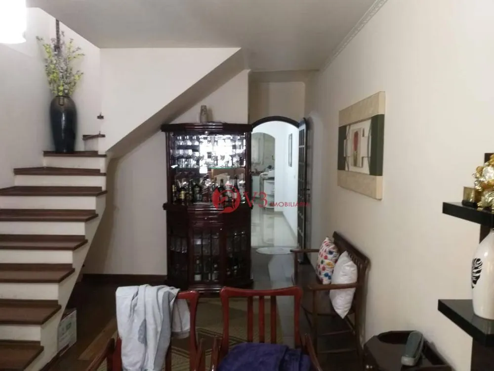 Sobrado, 3 quartos, 240 m² - Foto 1