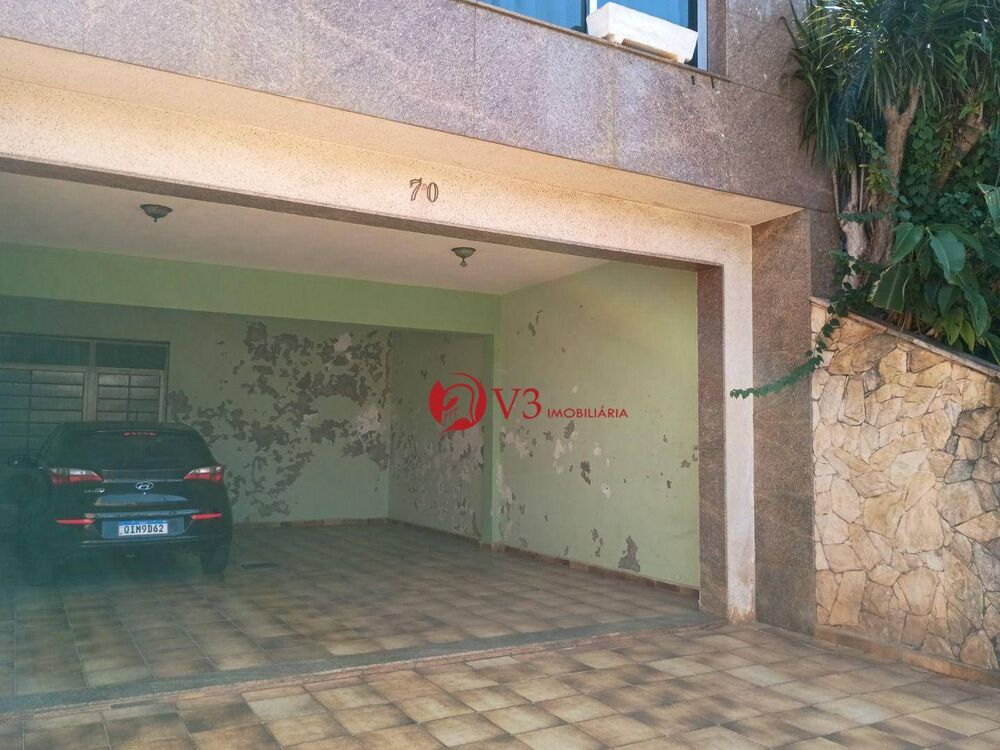 Casa, 4 quartos, 250 m² - Foto 1