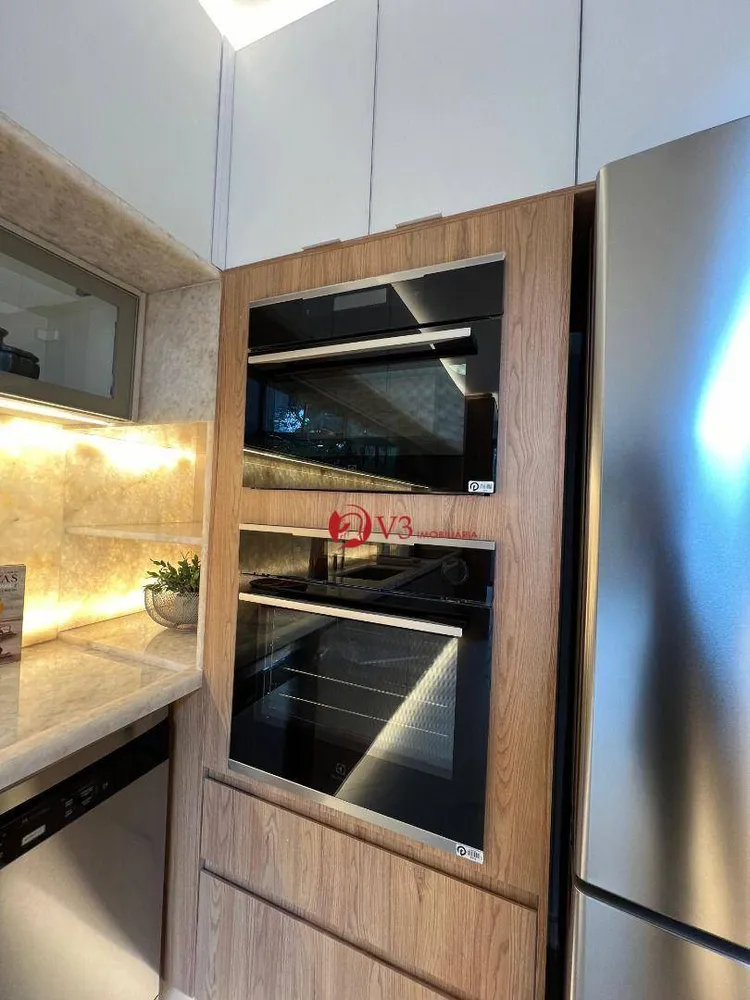 Apartamento, 3 quartos, 140 m² - Foto 2