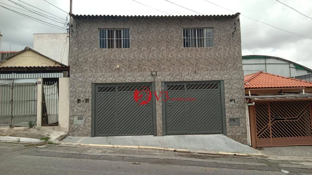 Sobrado, 8 quartos, 221 m² - Foto 1