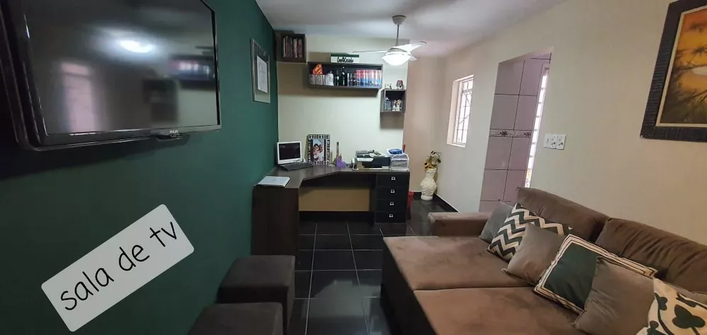 Sobrado à venda com 3 quartos, 100m² - Foto 1