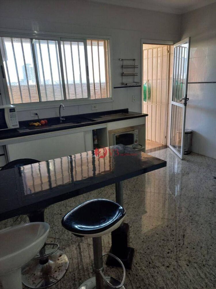 Sobrado à venda com 3 quartos, 198m² - Foto 1