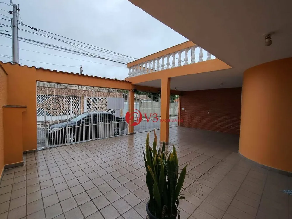 Sobrado, 3 quartos, 214 m² - Foto 2