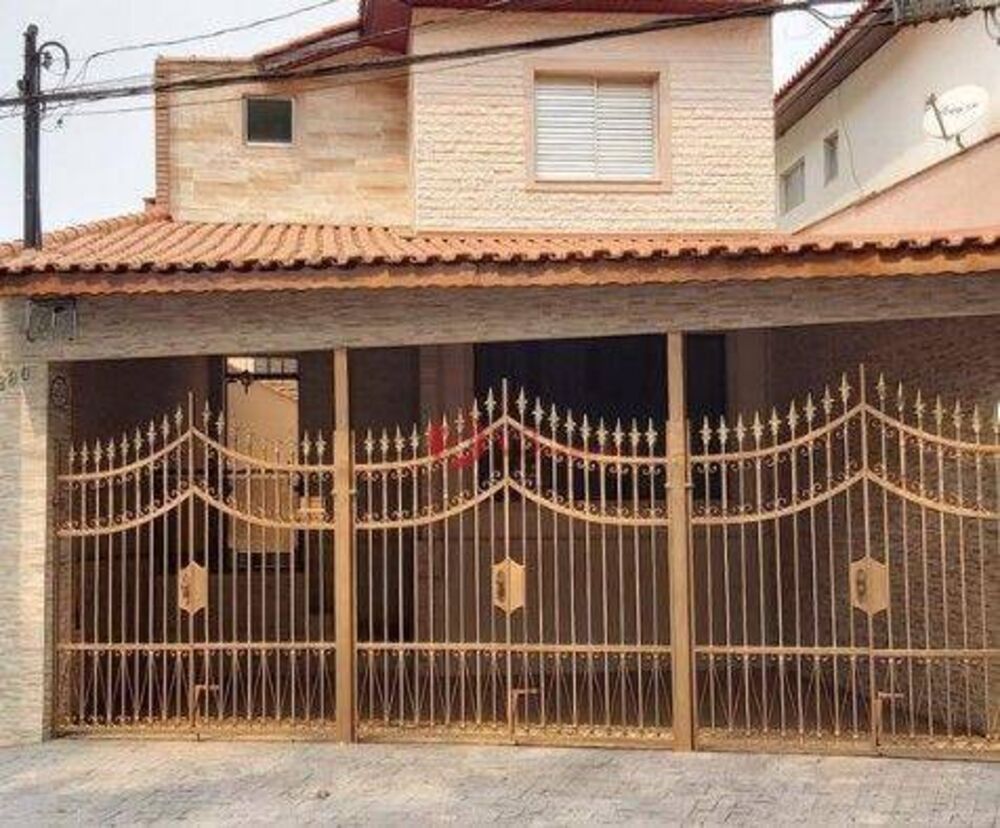 Sobrado, 3 quartos, 272 m² - Foto 1