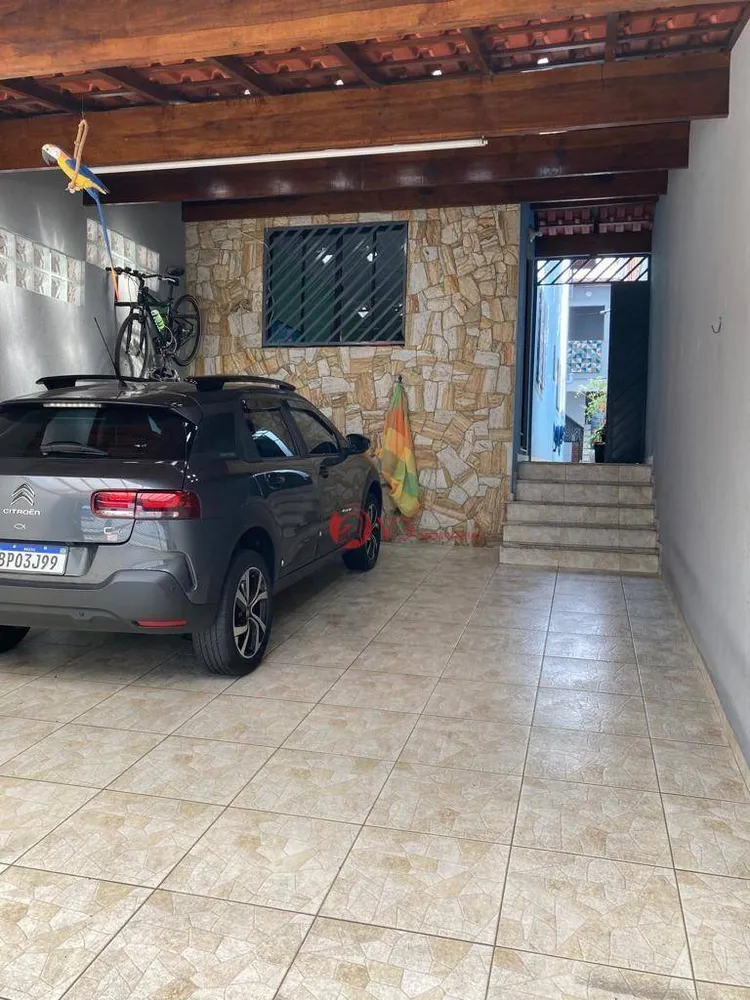 Sobrado, 4 quartos, 179 m² - Foto 1