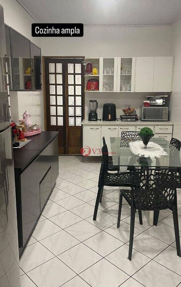 Casa, 5 quartos, 190 m² - Foto 3