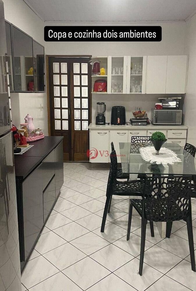 Casa, 5 quartos, 190 m² - Foto 4