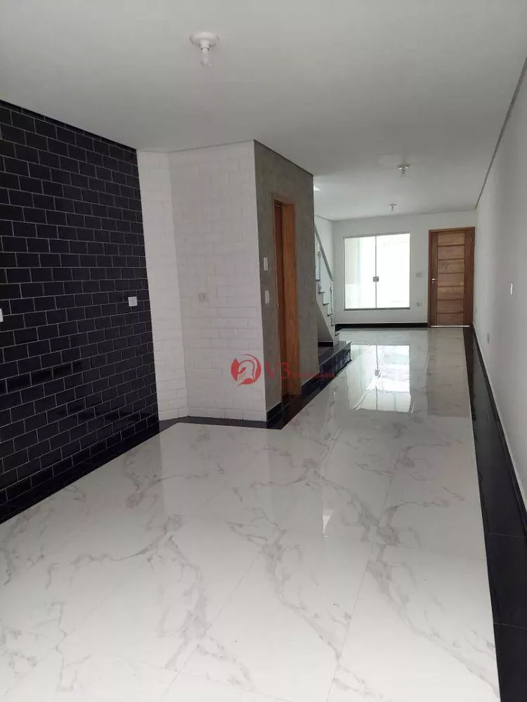 Sobrado à venda com 3 quartos, 130m² - Foto 1