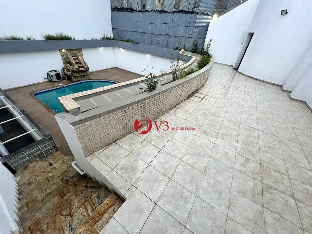 Sobrado, 5 quartos, 684 m² - Foto 1