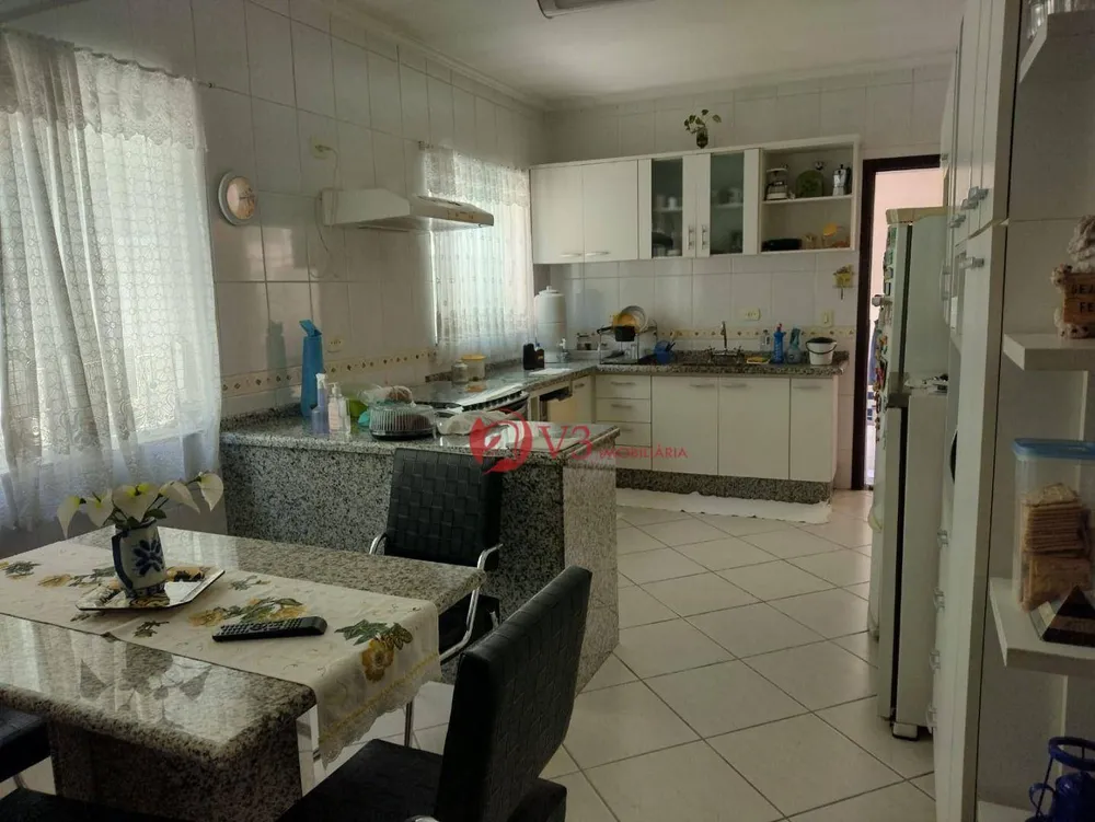 Sobrado, 4 quartos, 223 m² - Foto 2