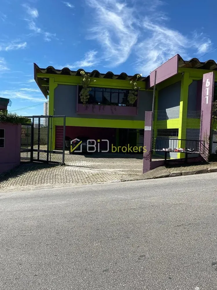 Depósito-Galpão, 1800 m² - Foto 1