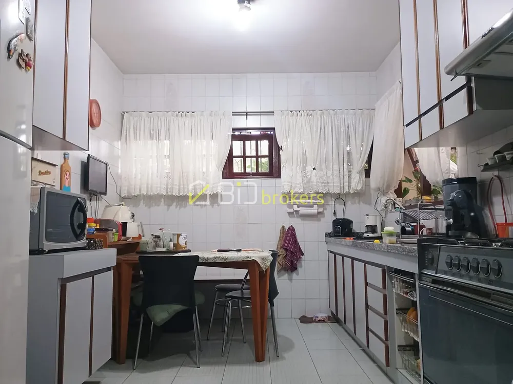 Casa, 5 quartos, 223 m² - Foto 3