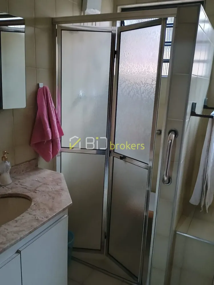 Casa, 5 quartos, 223 m² - Foto 1