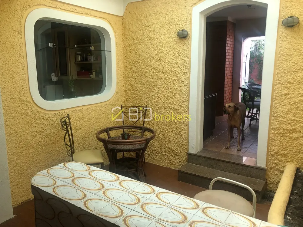 Casa, 4 quartos, 248 m² - Foto 2