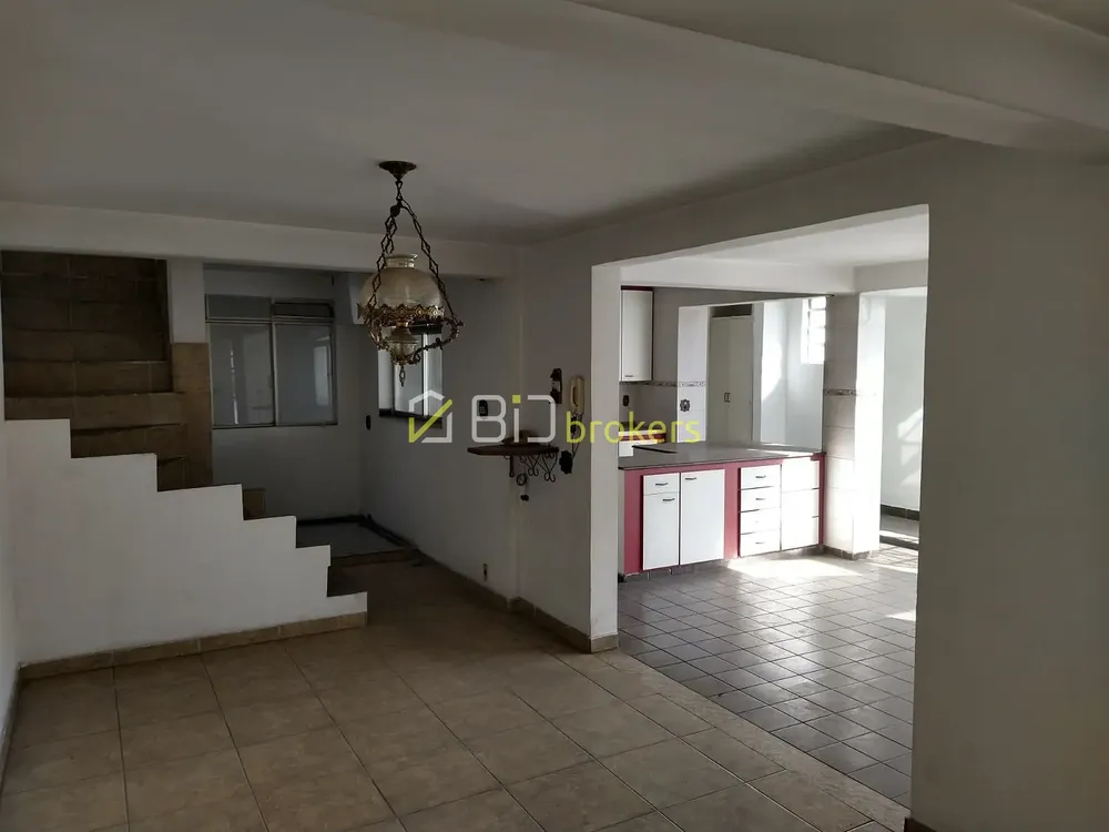 Casa, 5 quartos, 323 m² - Foto 2