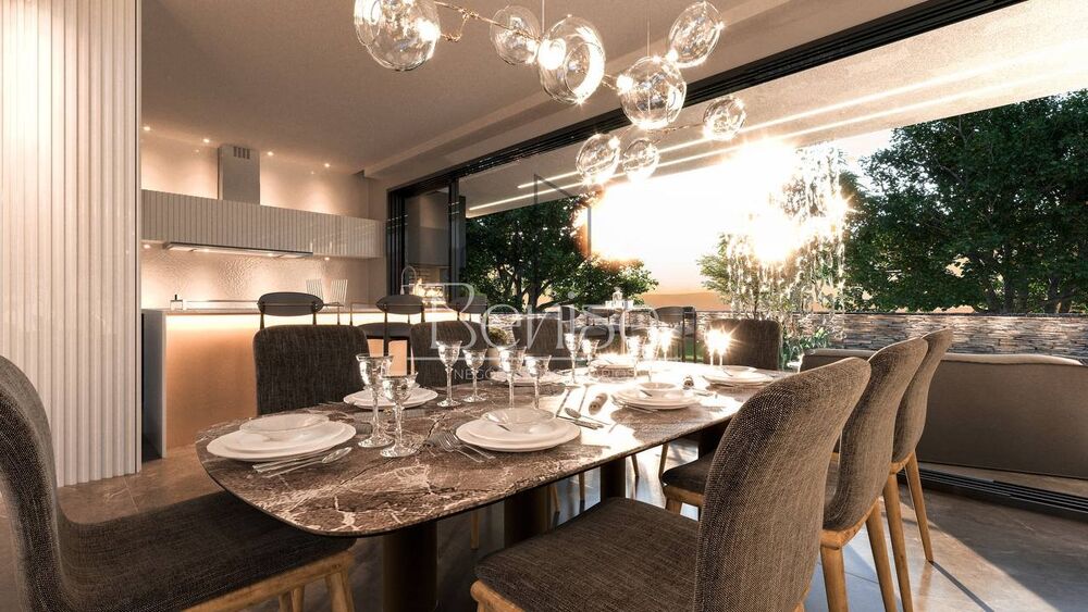 Casa à venda com 4 quartos, 260m² - Foto 1