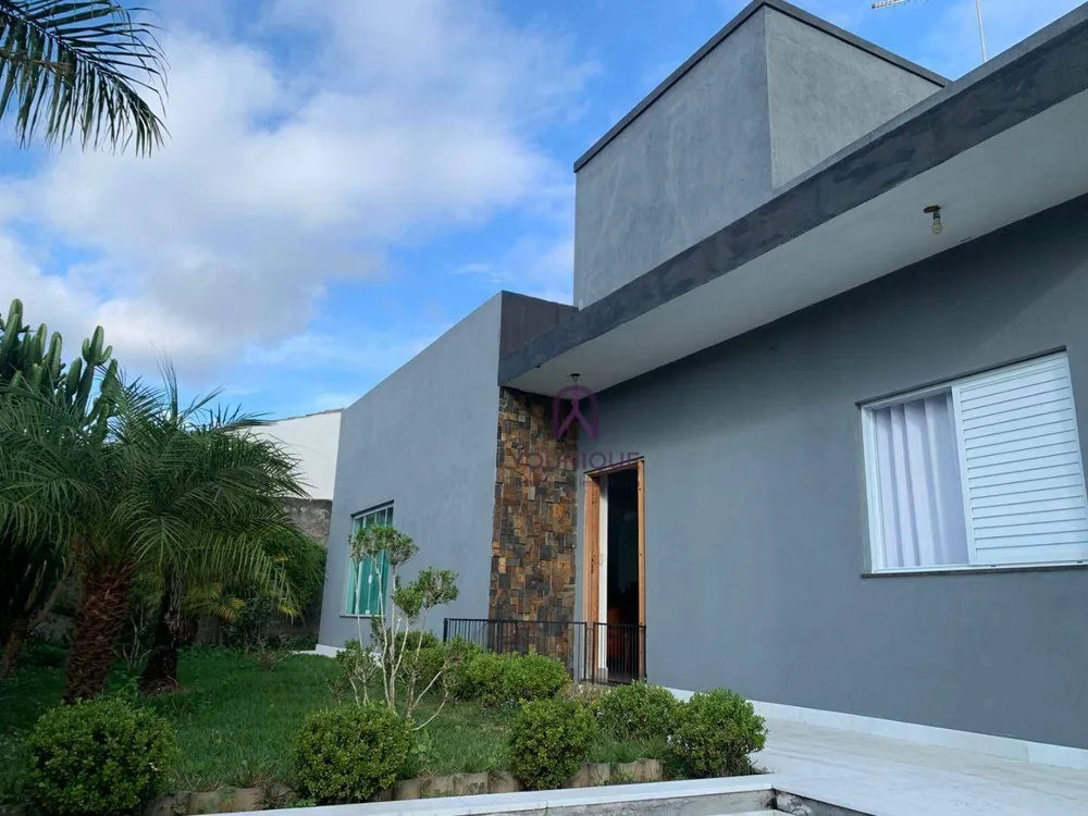 Casa, 4 quartos, 197 m² - Foto 1