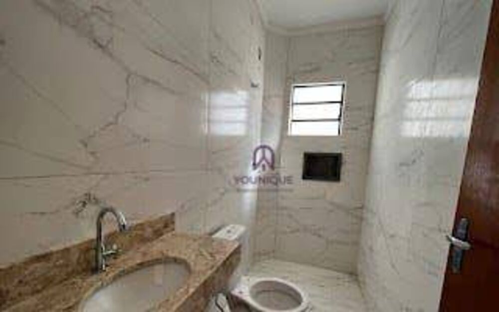 Casa à venda com 3 quartos, 90m² - Foto 2