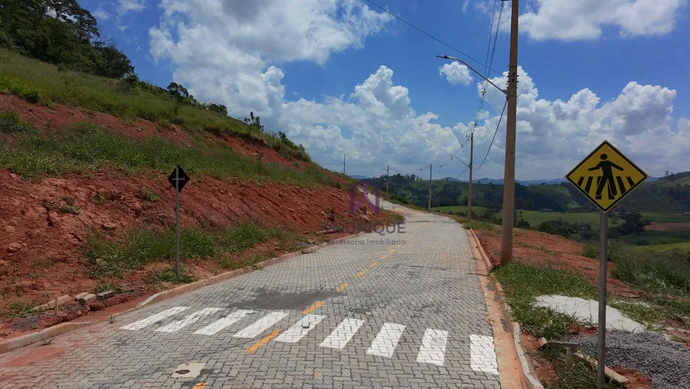 Loteamento e Condomínio, 1000 m² - Foto 1