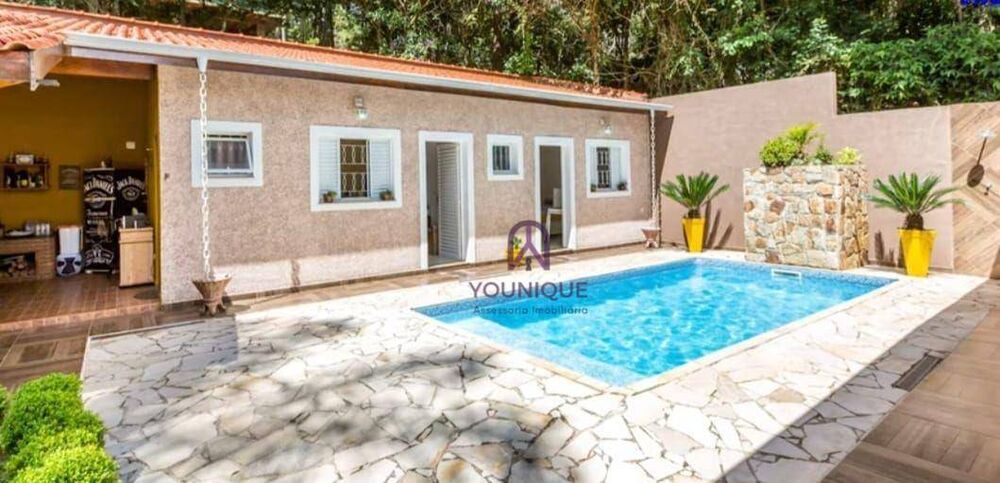 Casa, 5 quartos, 237 m² - Foto 1