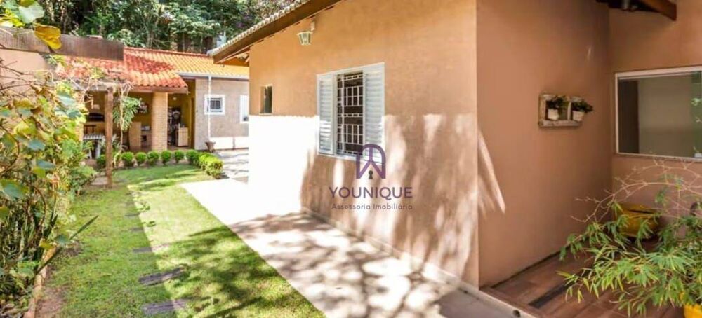 Casa, 5 quartos, 237 m² - Foto 4