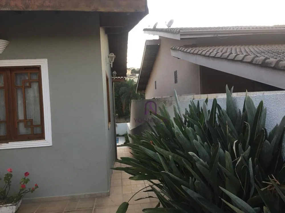 Casa, 4 quartos, 232 m² - Foto 1