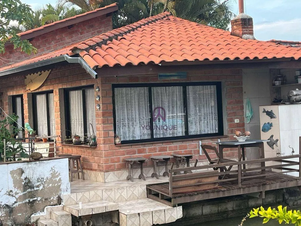 Casa, 5 quartos, 110 m² - Foto 1