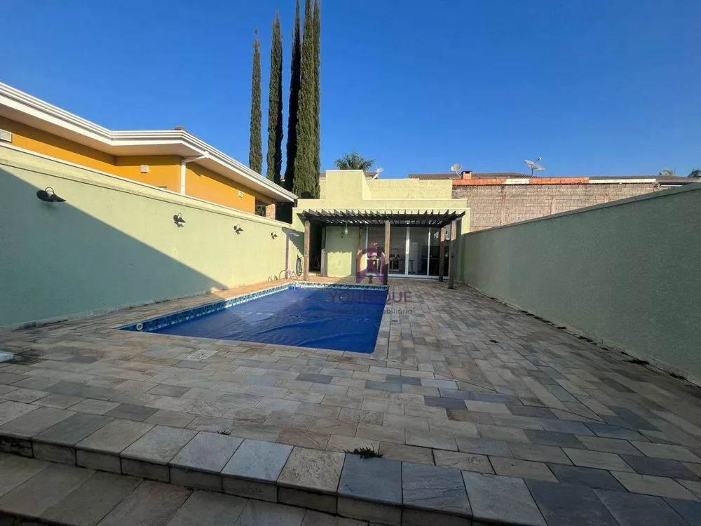 Casa, 3 quartos, 245 m² - Foto 1