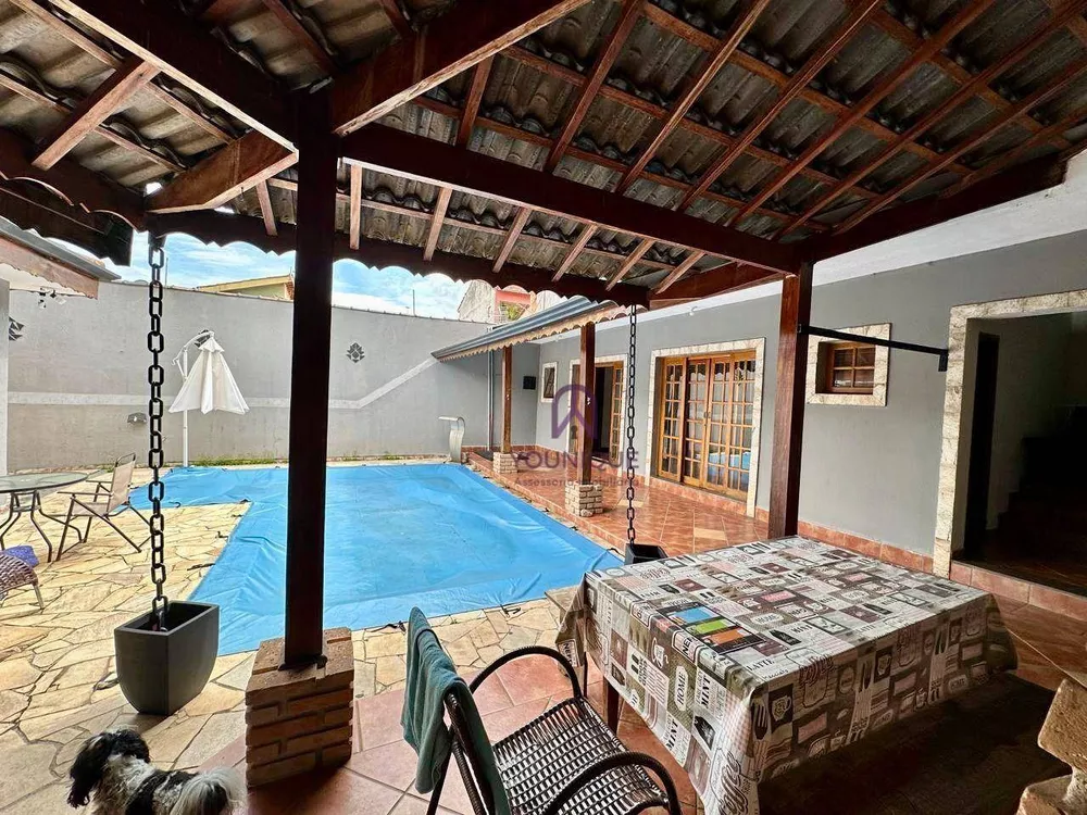 Casa, 7 quartos, 300 m² - Foto 3