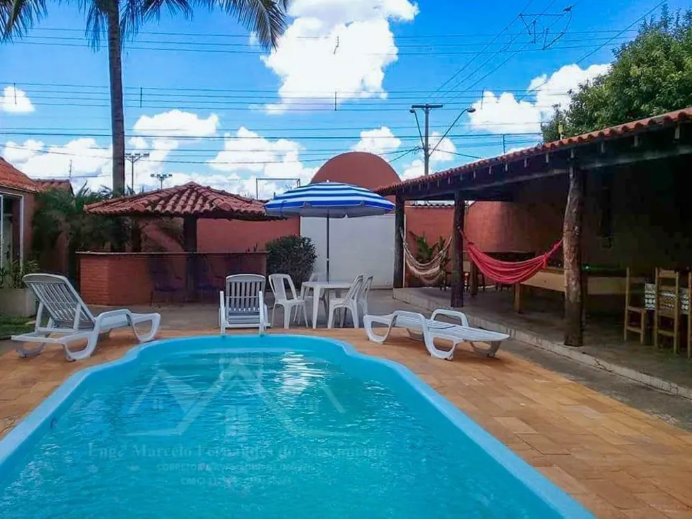 Casa, 4 quartos, 225 m² - Foto 1