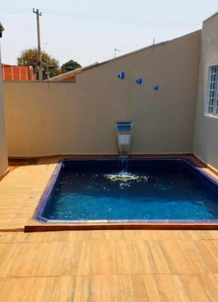 Casa, 4 quartos, 240 m² - Foto 1