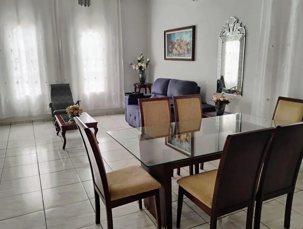 Casa, 3 quartos, 230 m² - Foto 2