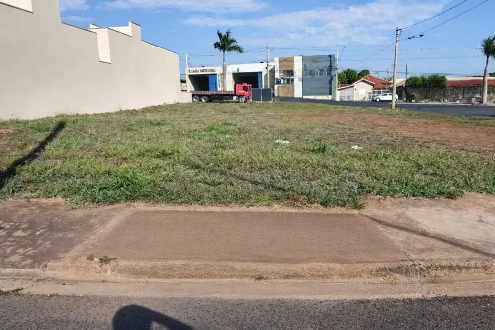 Loteamento e Condomínio, 690 m² - Foto 2