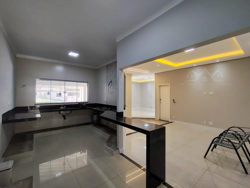 Casa, 3 quartos, 206 m² - Foto 1