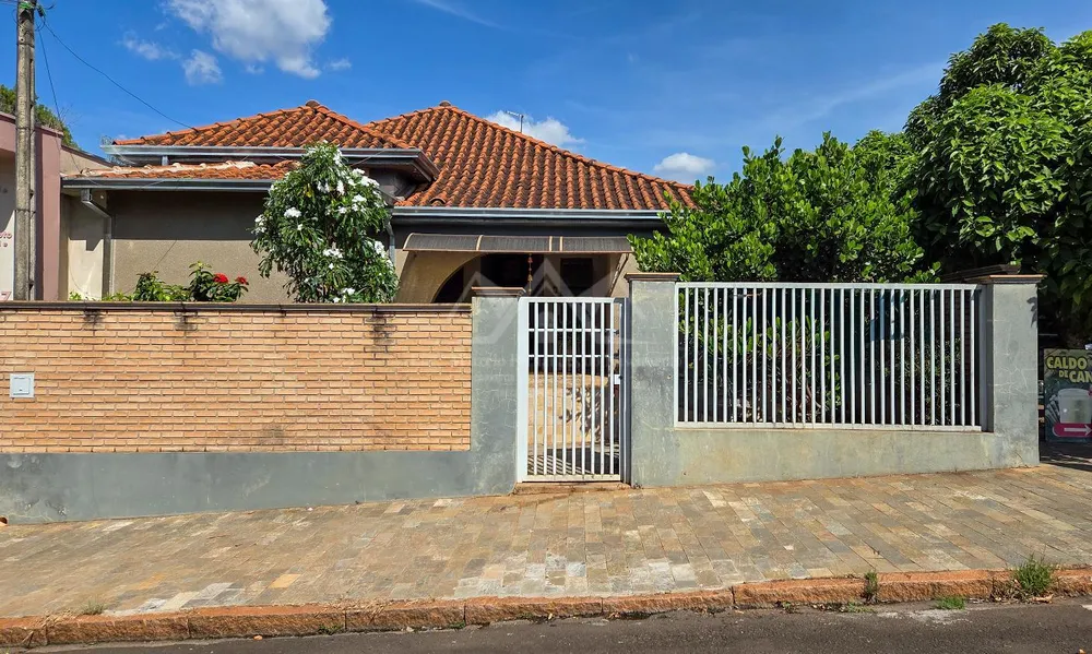 Casa, 3 quartos, 203 m² - Foto 1