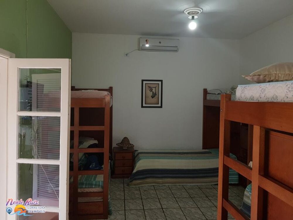 Sítio, 4 quartos, 6000 m² - Foto 1