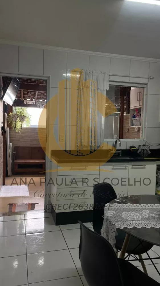 Sobrado à venda com 2 quartos, 72m² - Foto 3