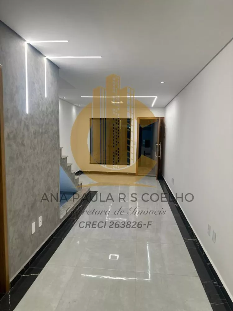 Sobrado à venda com 3 quartos, 130m² - Foto 1