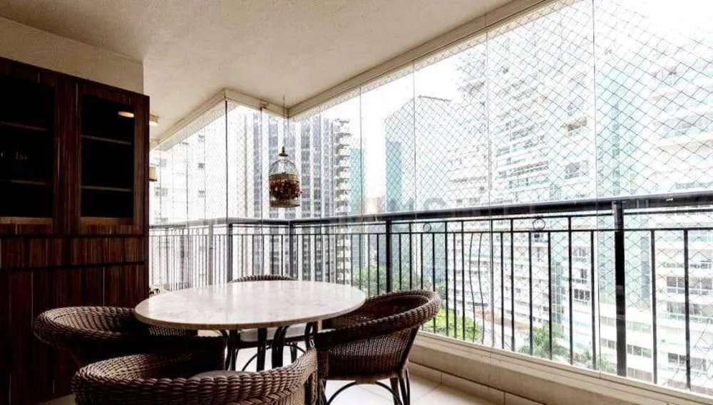 Apartamento, 3 quartos, 140 m² - Foto 2