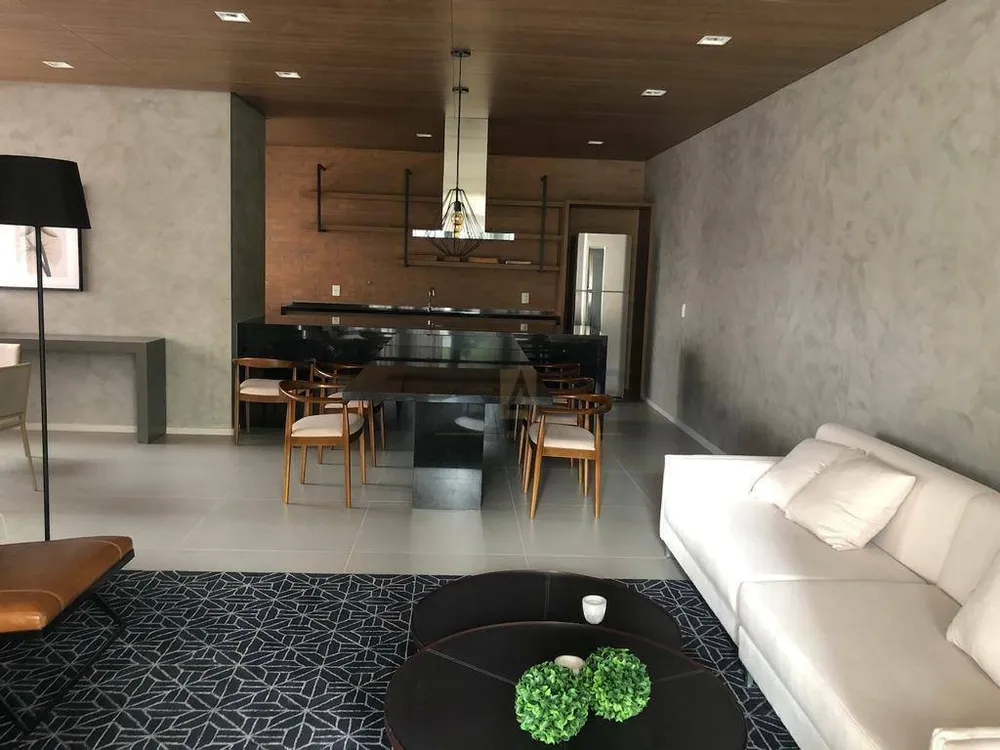 Cobertura, 3 quartos, 206 m² - Foto 2