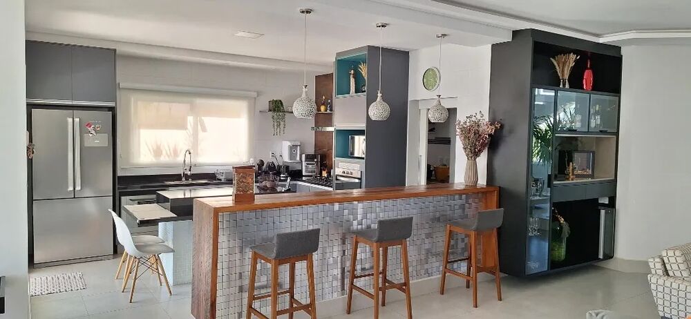 Casa de Condomínio à venda e aluguel com 3 quartos, 328m² - Foto 5