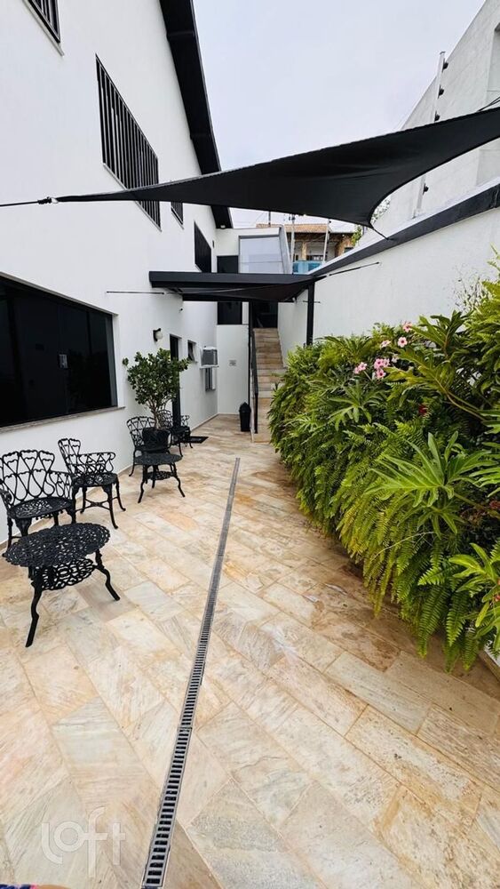 Casa à venda com 3 quartos, 350m² - Foto 8