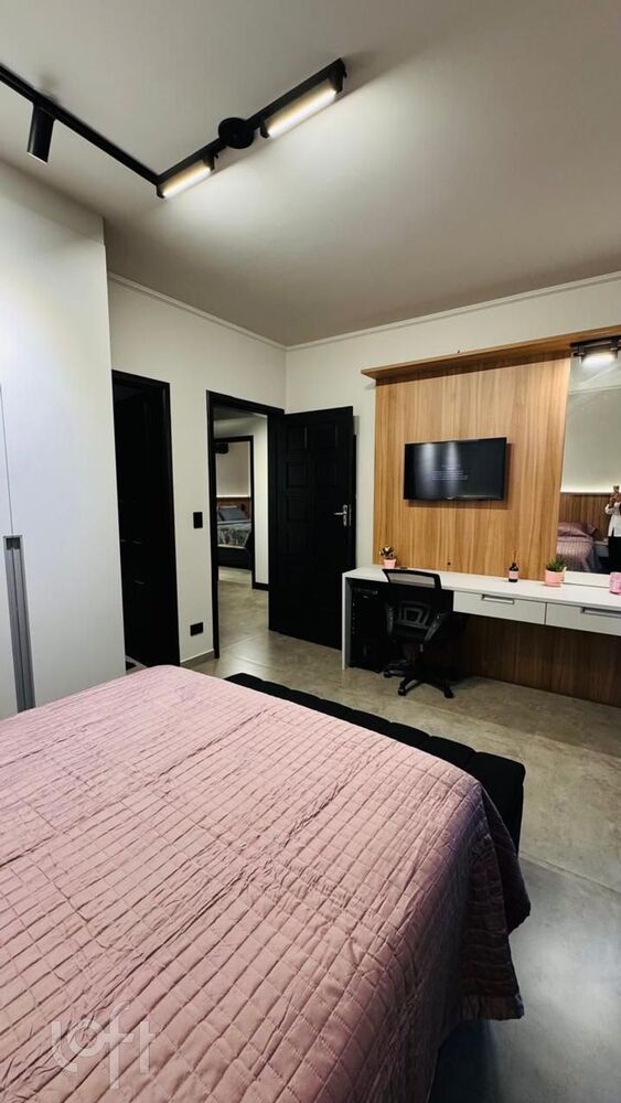 Casa à venda com 3 quartos, 350m² - Foto 2
