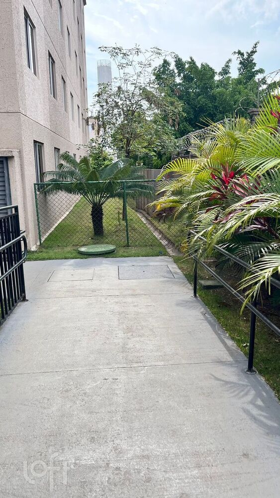 Apartamento à venda com 2 quartos, 38m² - Foto 11